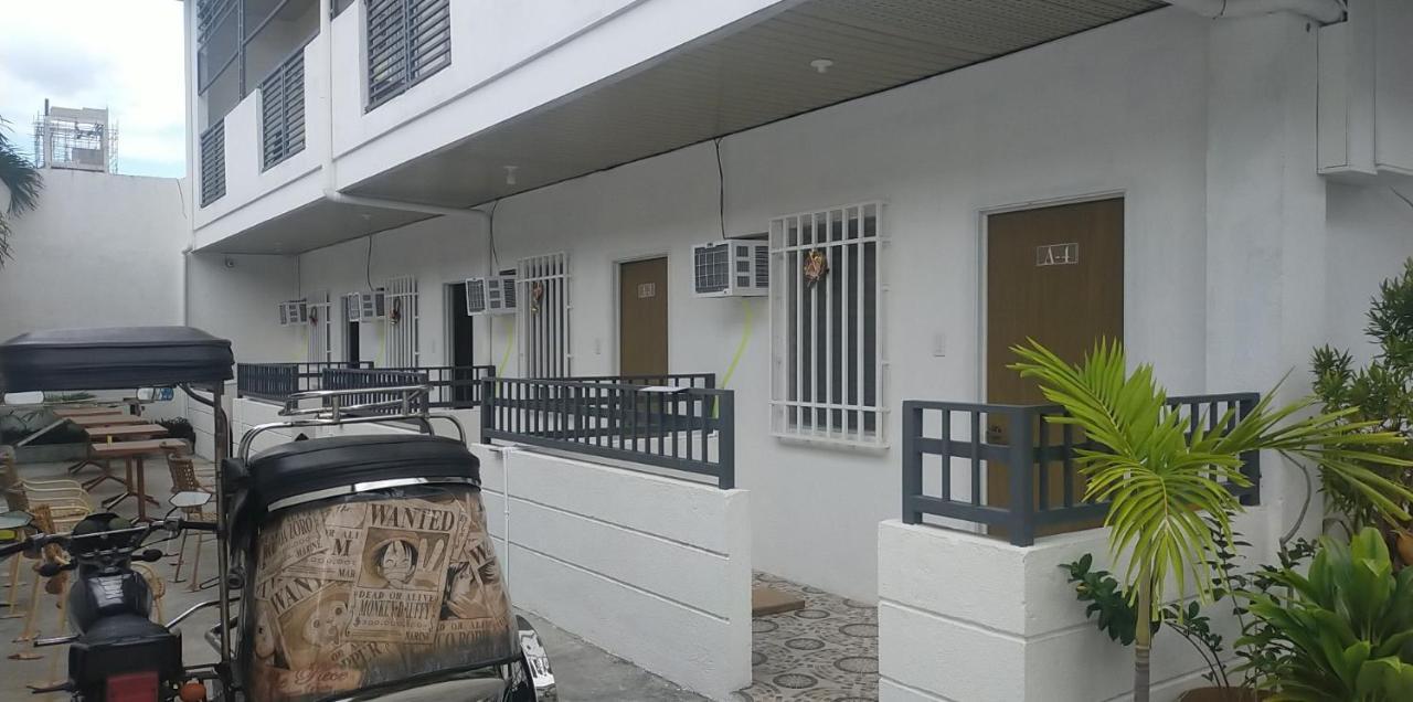 __Aplaridel Inn Suites__ Angeles Exterior foto