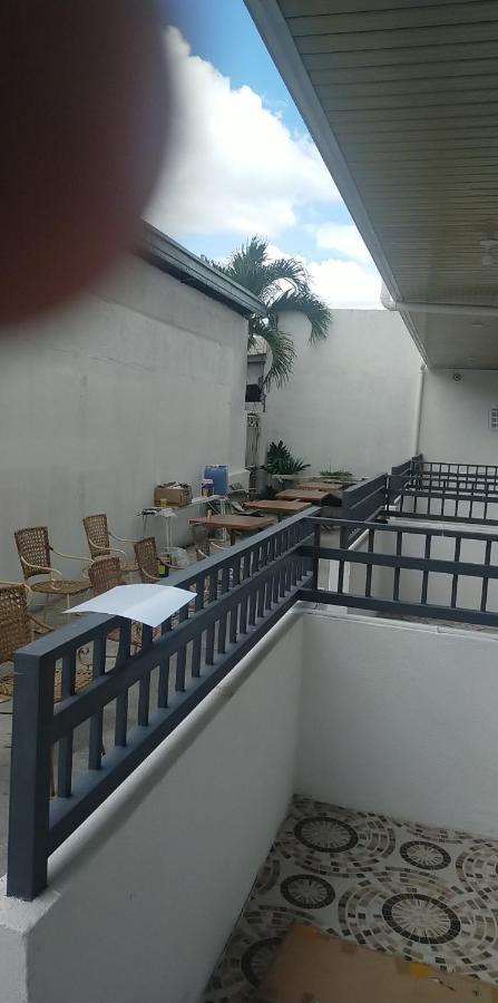 __Aplaridel Inn Suites__ Angeles Exterior foto